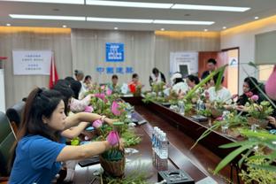 马特里：莱奥需要更好把握机会，但现在米兰每次输球人们都怪他